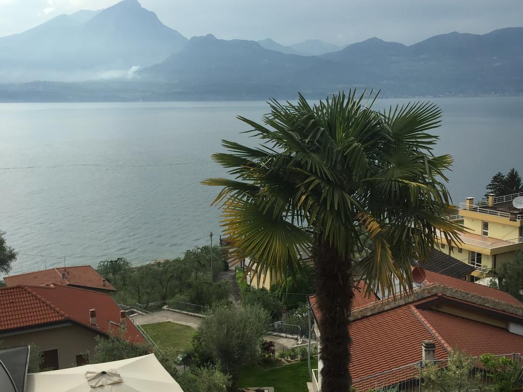 Residence La Mignon - Terrazza Torri Del Benaco Exteriér fotografie