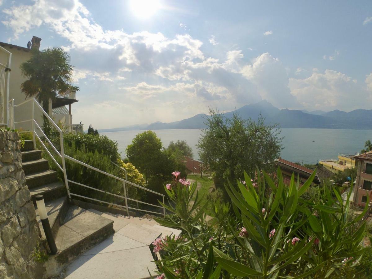 Residence La Mignon - Terrazza Torri Del Benaco Exteriér fotografie